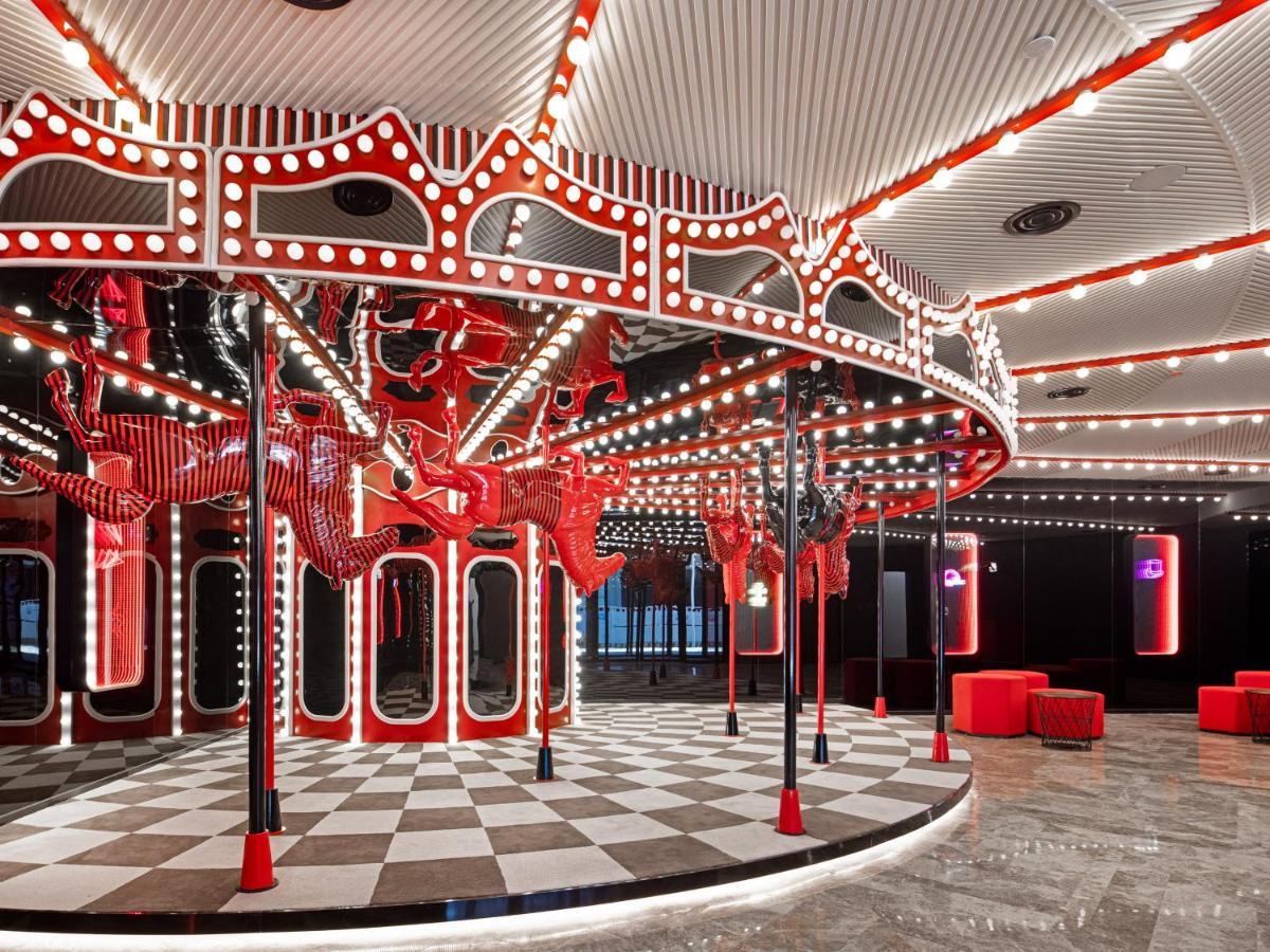 Radisson Red Hotel Zhuhai Gongbei Port Eksteriør bilde