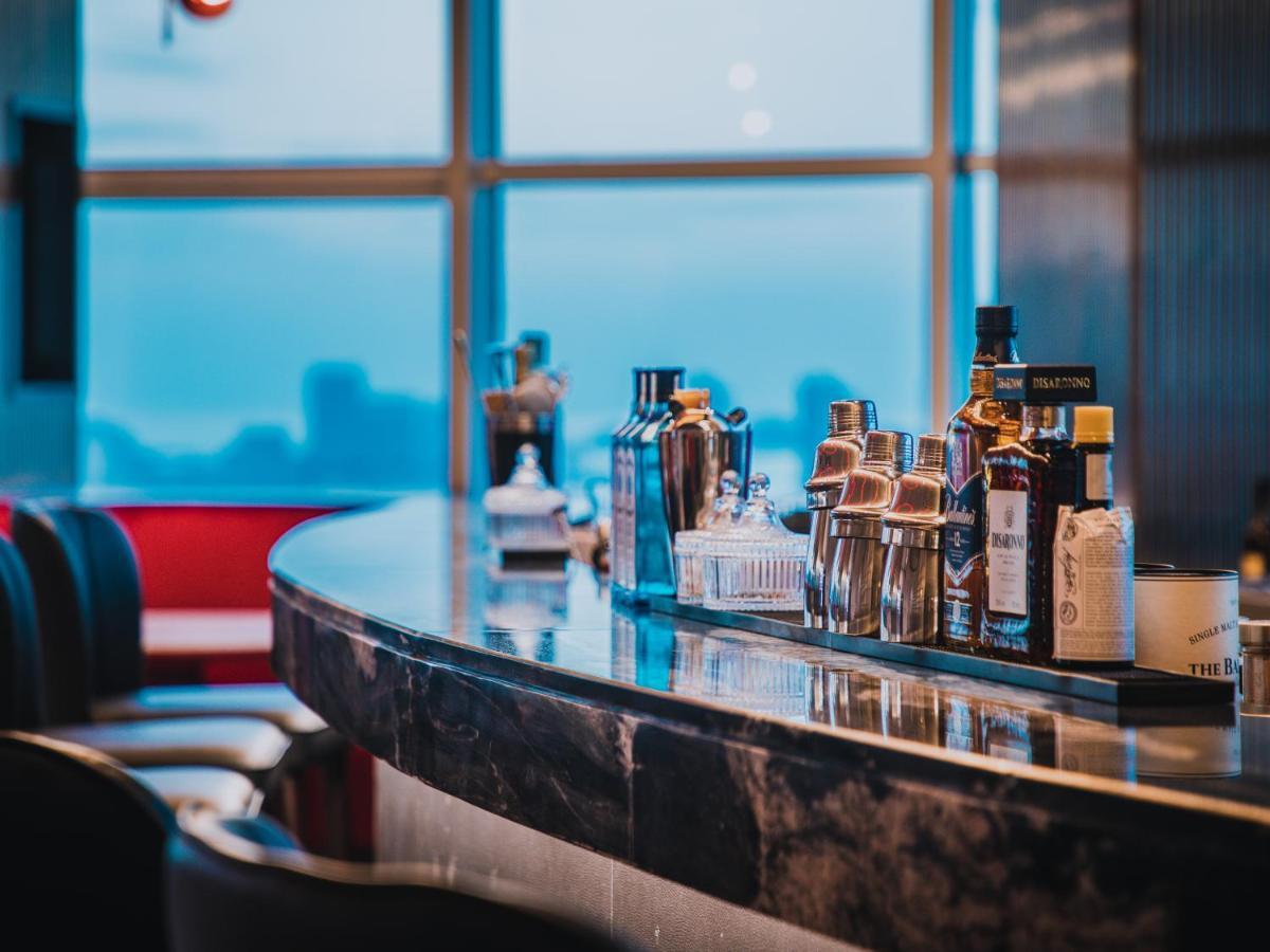 Radisson Red Hotel Zhuhai Gongbei Port Eksteriør bilde