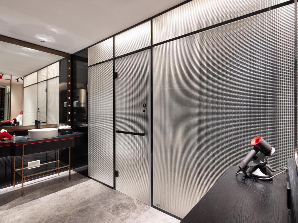 Radisson Red Hotel Zhuhai Gongbei Port Eksteriør bilde