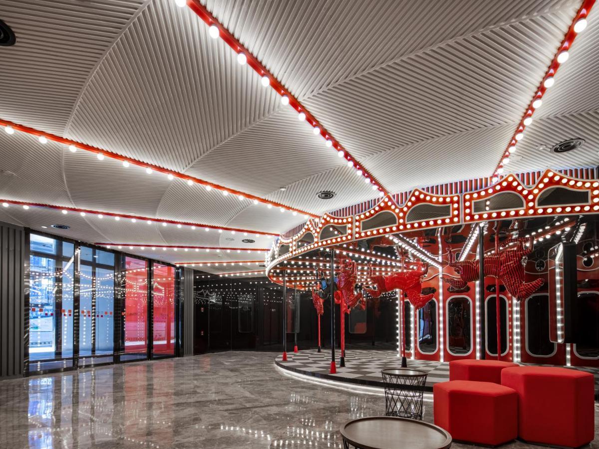 Radisson Red Hotel Zhuhai Gongbei Port Eksteriør bilde