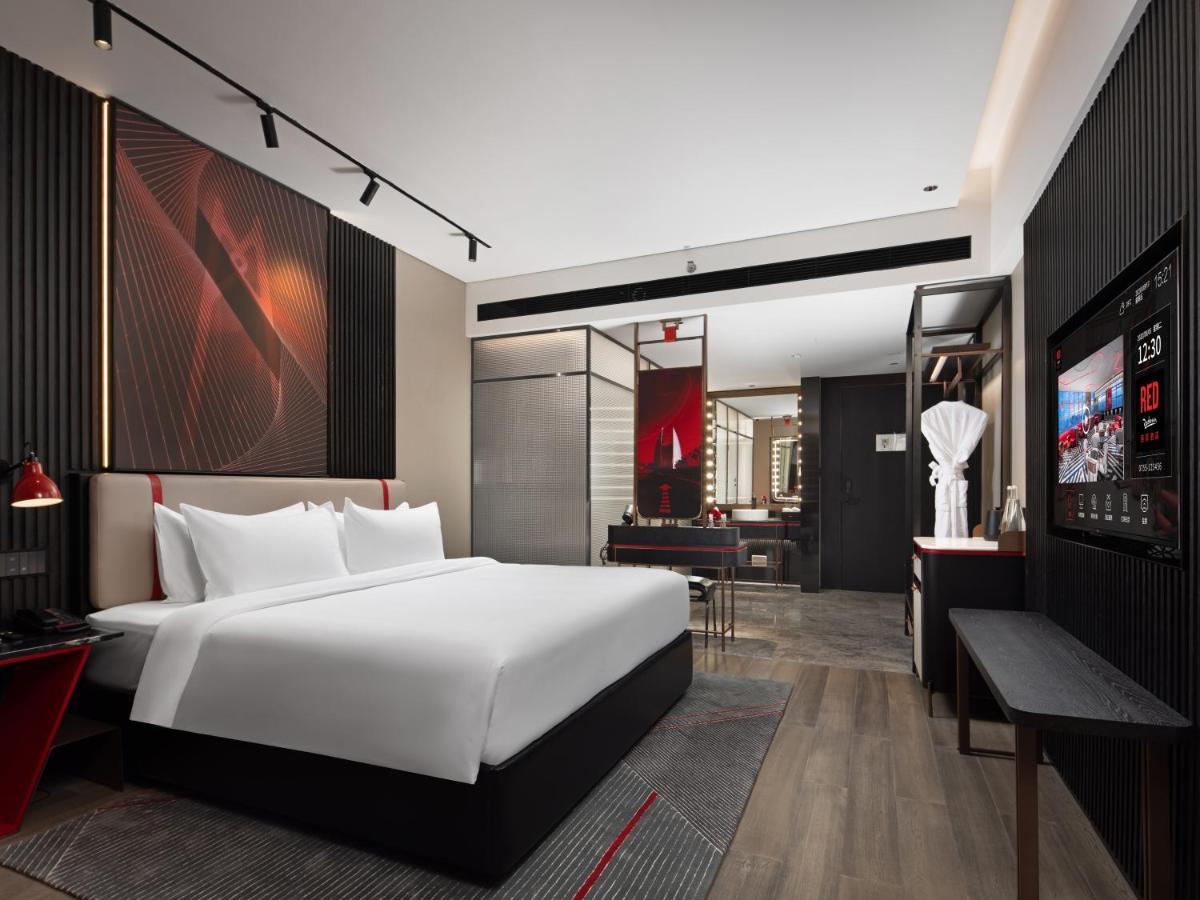 Radisson Red Hotel Zhuhai Gongbei Port Eksteriør bilde