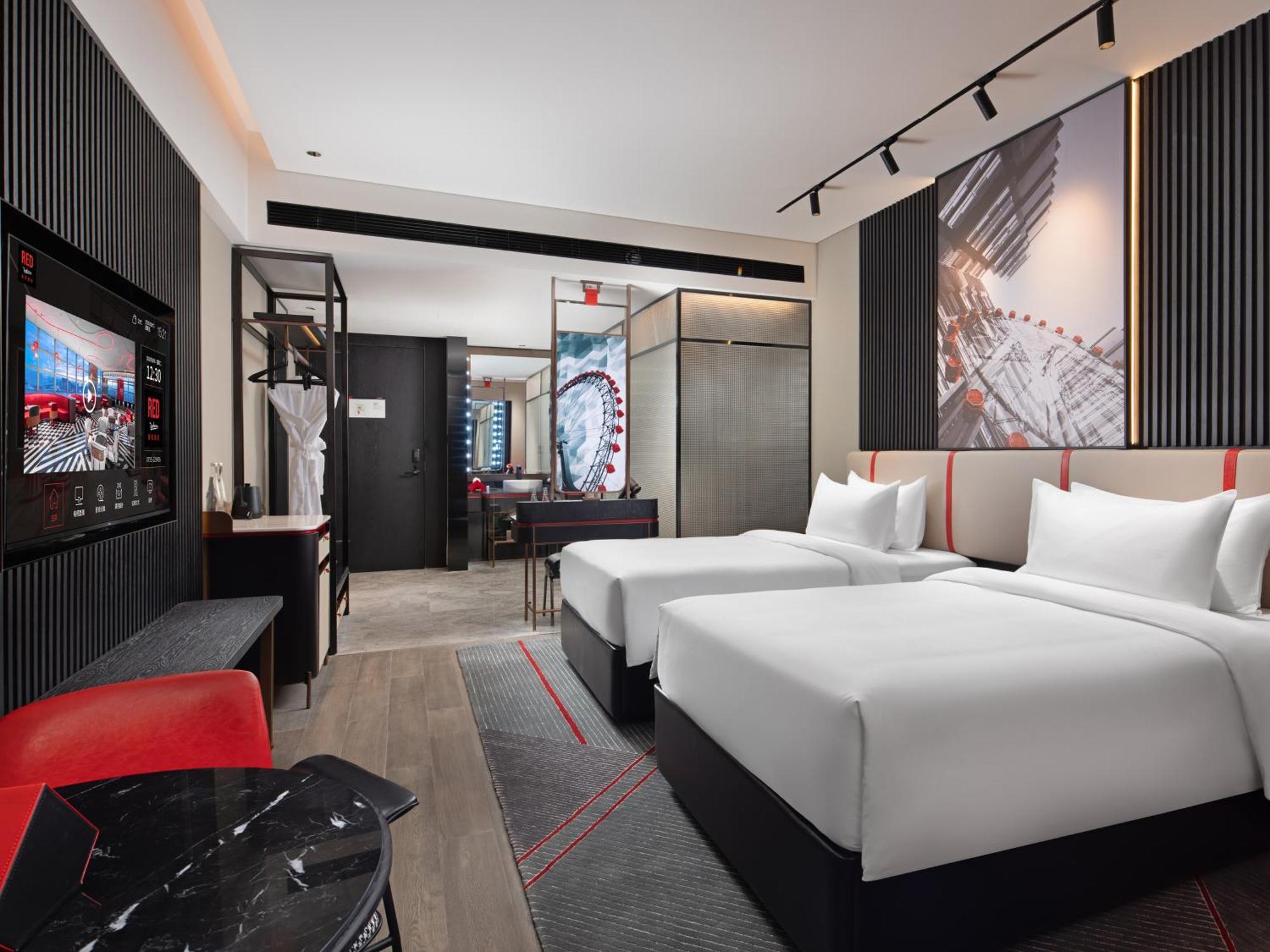 Radisson Red Hotel Zhuhai Gongbei Port Eksteriør bilde