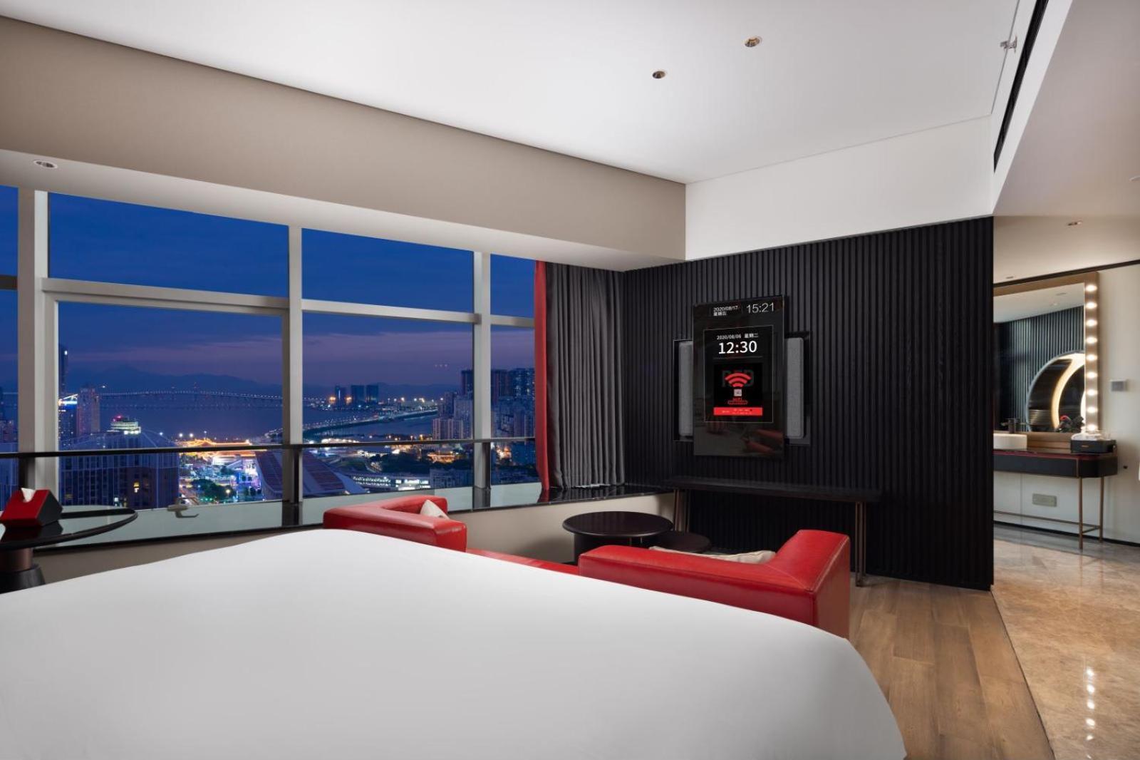 Radisson Red Hotel Zhuhai Gongbei Port Eksteriør bilde