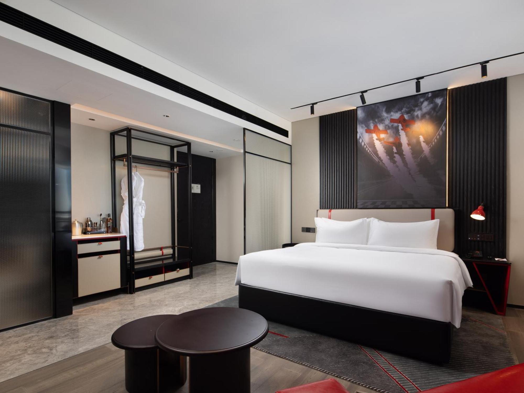 Radisson Red Hotel Zhuhai Gongbei Port Eksteriør bilde